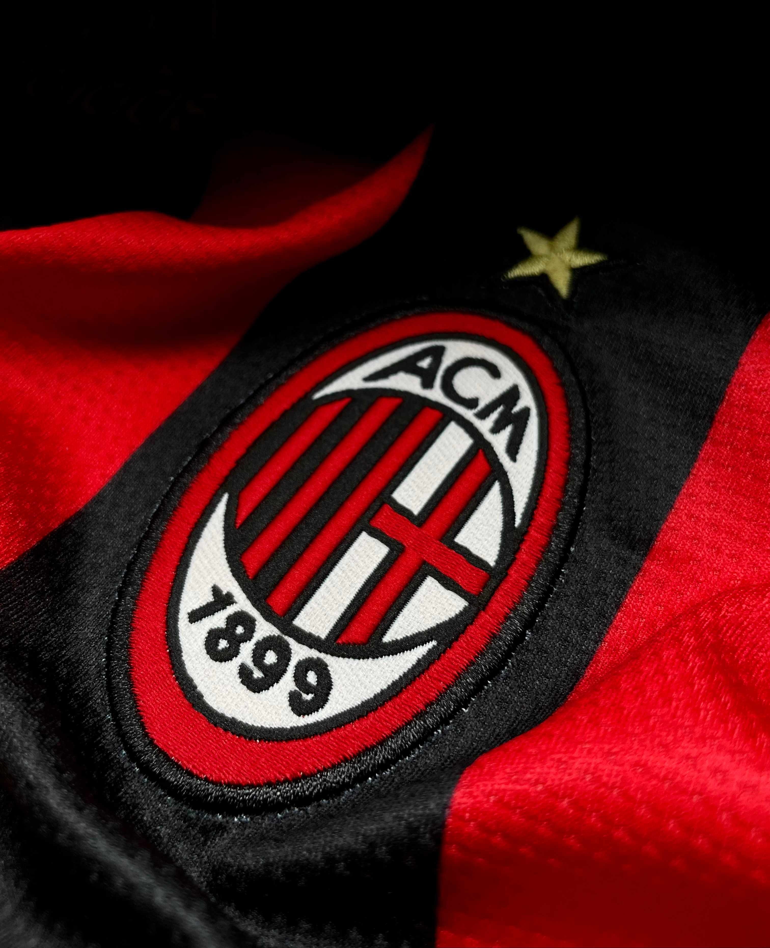 کیت آستین بلند آث میلان فصل ۲۰۰۷ با شورت کلاسیک