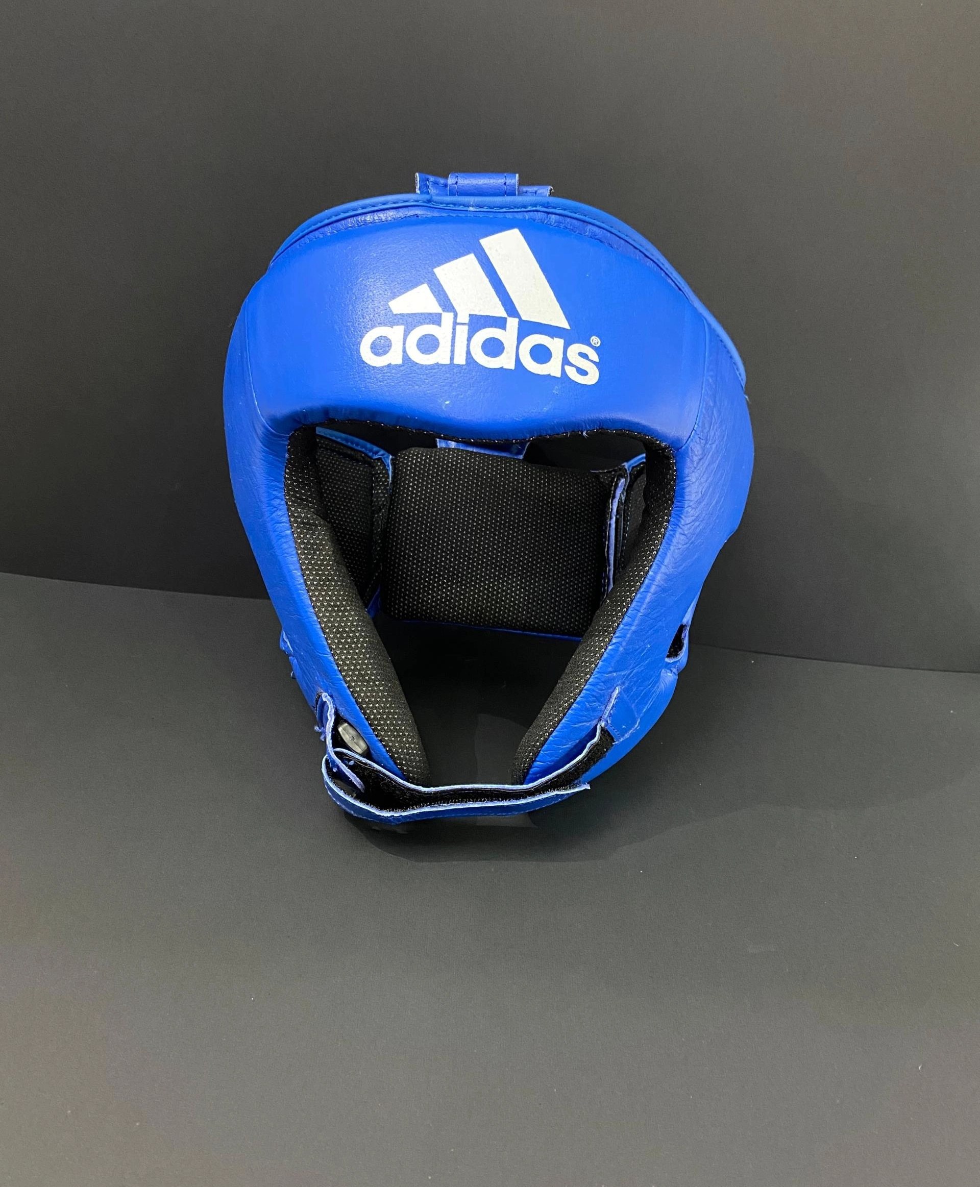 کلاه بوکس آدیداس جنس چرم