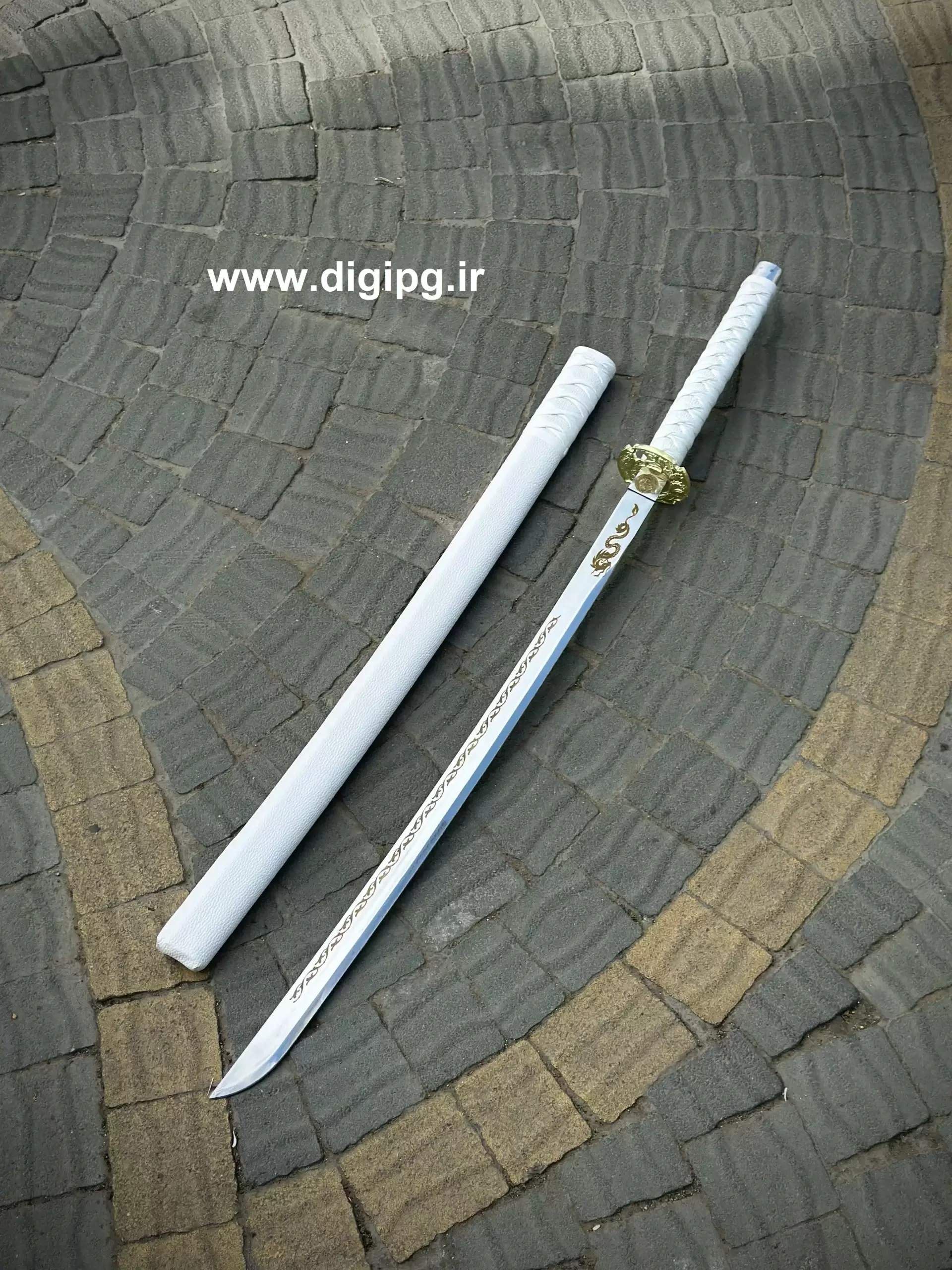 شمشیر سامورایی ژاپنی مدل Takezaki با تیغه فولاد فنر آلمانی (ضخامت 4 میل)