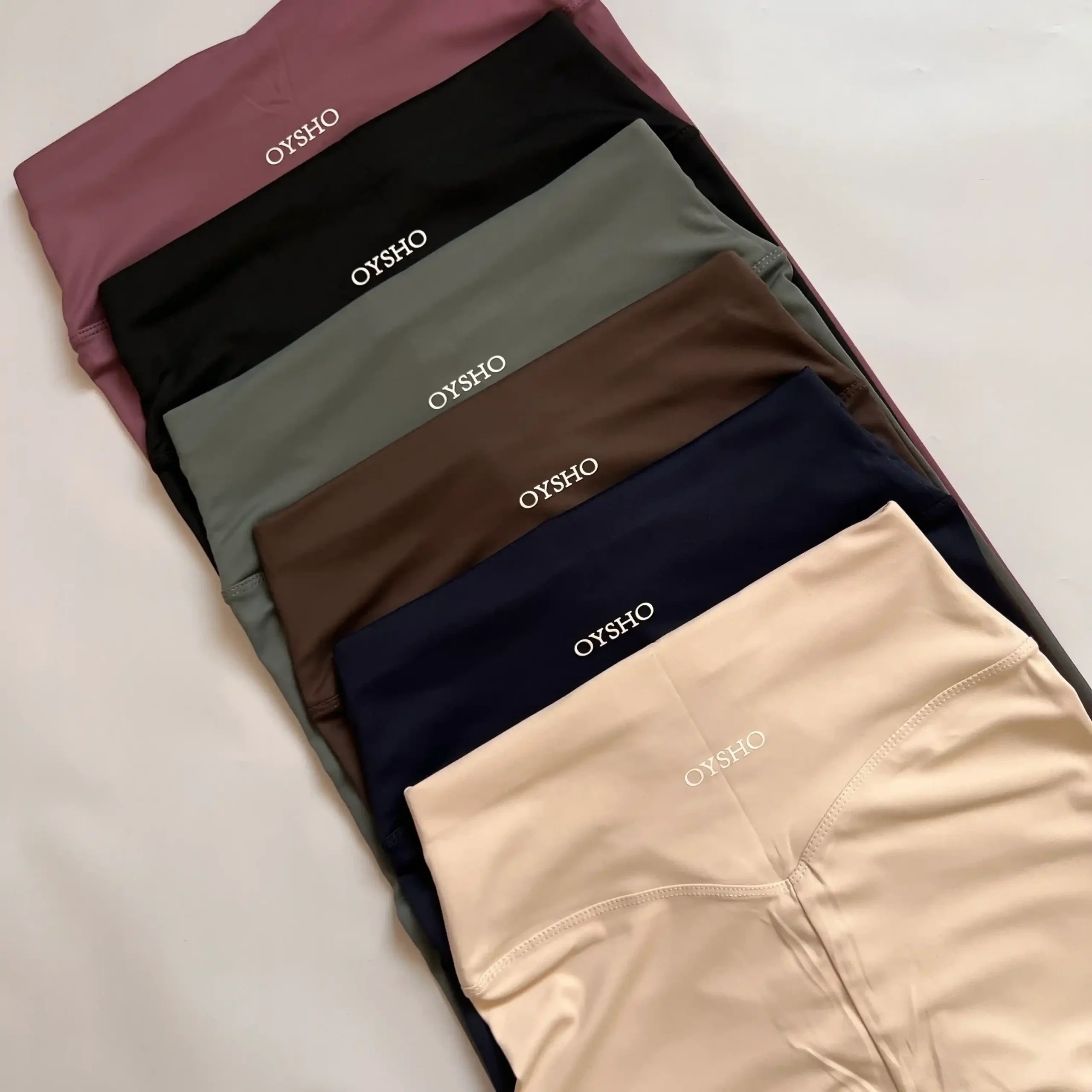 لگ ورزشی زنانه اویشو جنس فلامنت