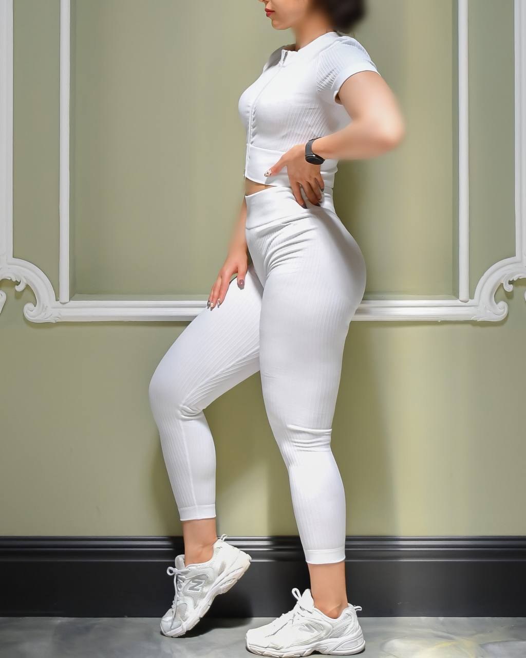 ست ورزشی زنانه کراپ زیپی و لگ اسلیم فیت کد 20043