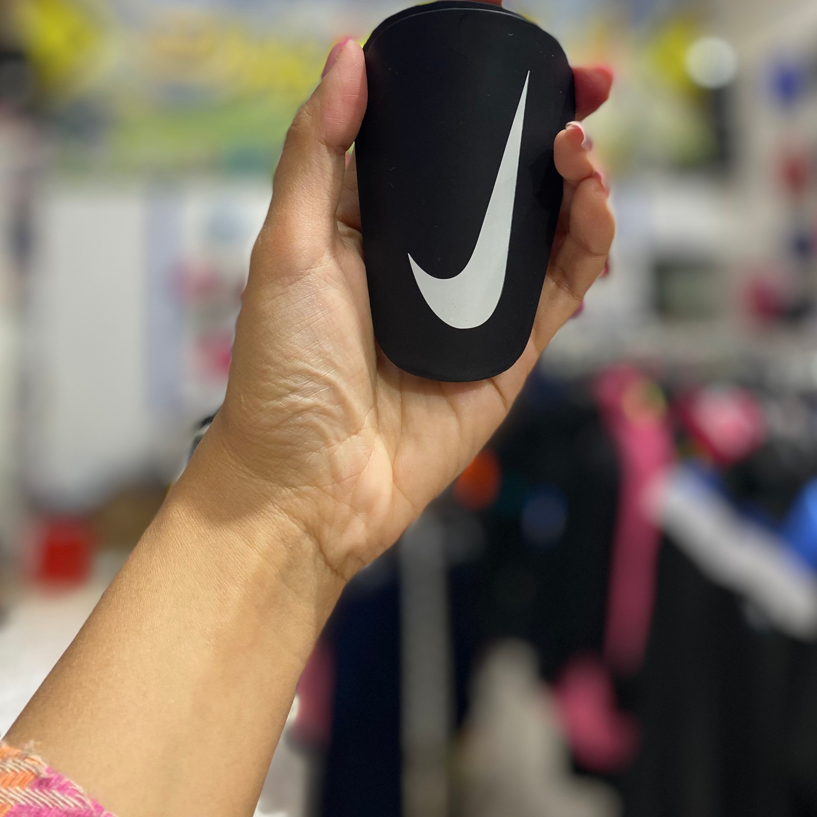 ساق بند ورزشی قلم بند فوتبال