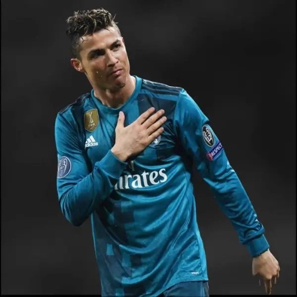 لباس فوتبال رونالدو رئال مادرید ۲۰۱۷ آستین بلند