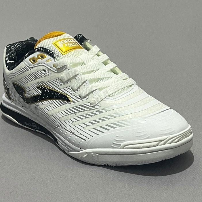 کفش فوتسال جوما مدل رگاته