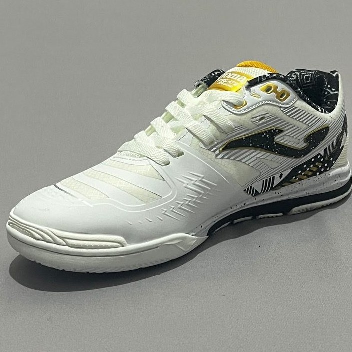 کفش فوتسال جوما مدل رگاته