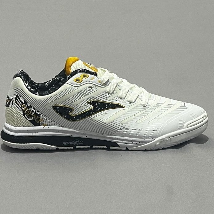 کفش فوتسال جوما مدل رگاته