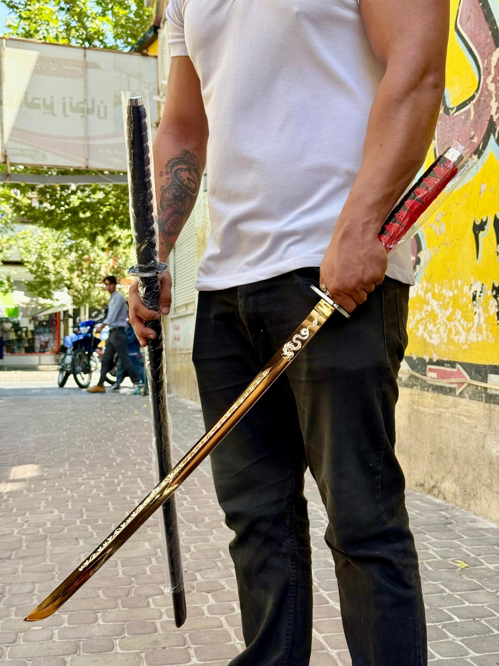 شمشیر کاتانا یک متری تیغه طلایی