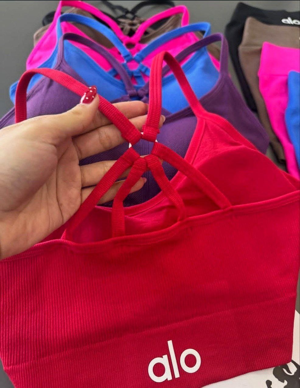 ست نیم‌تنه و شورتک ورزشی زنانه و دخترانه ALO | فری سایز 36 تا 42 | کاپ متحرک کد ۱۹۳