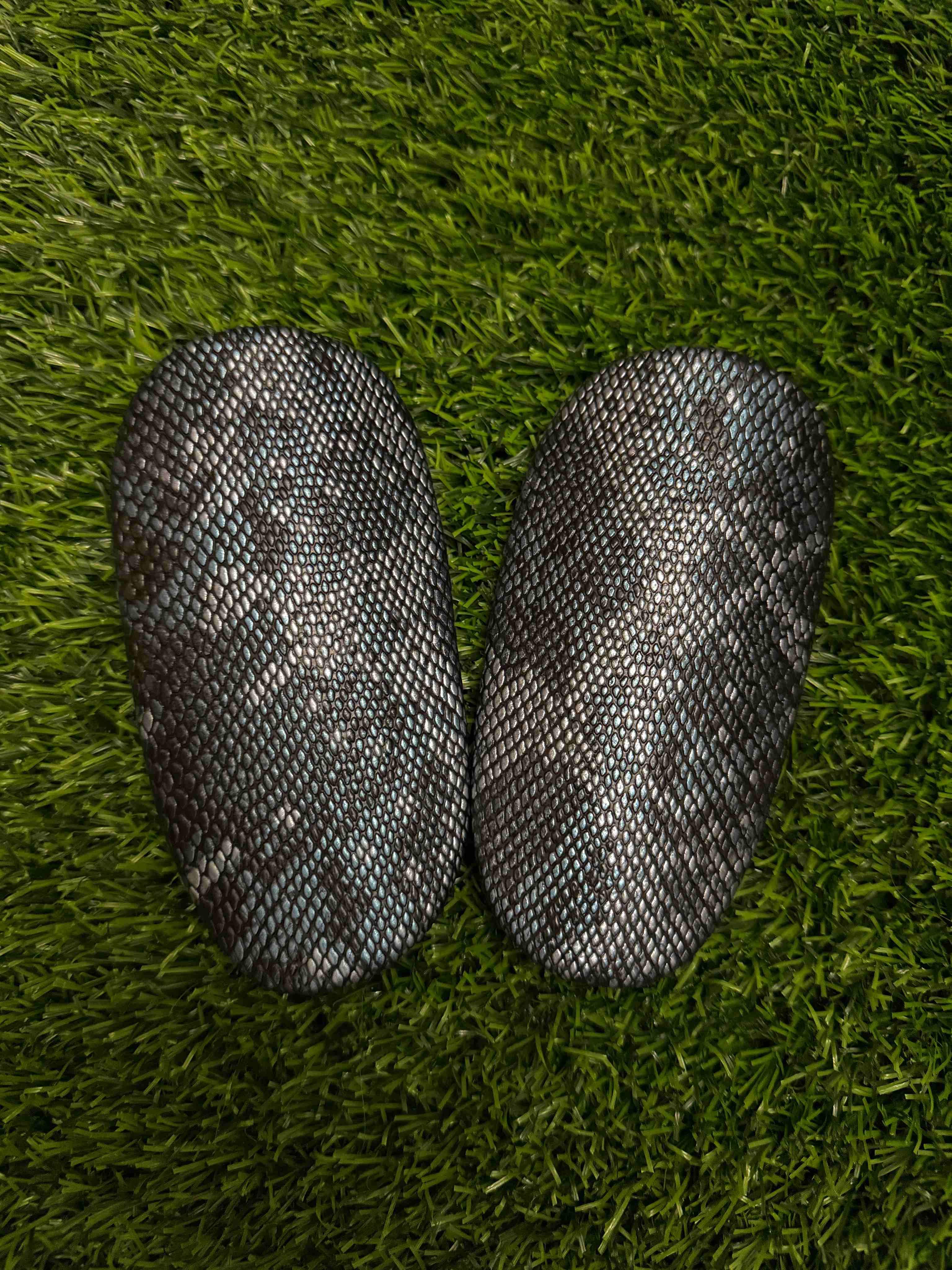 قلم بند مینی چرمی سفید طلایی