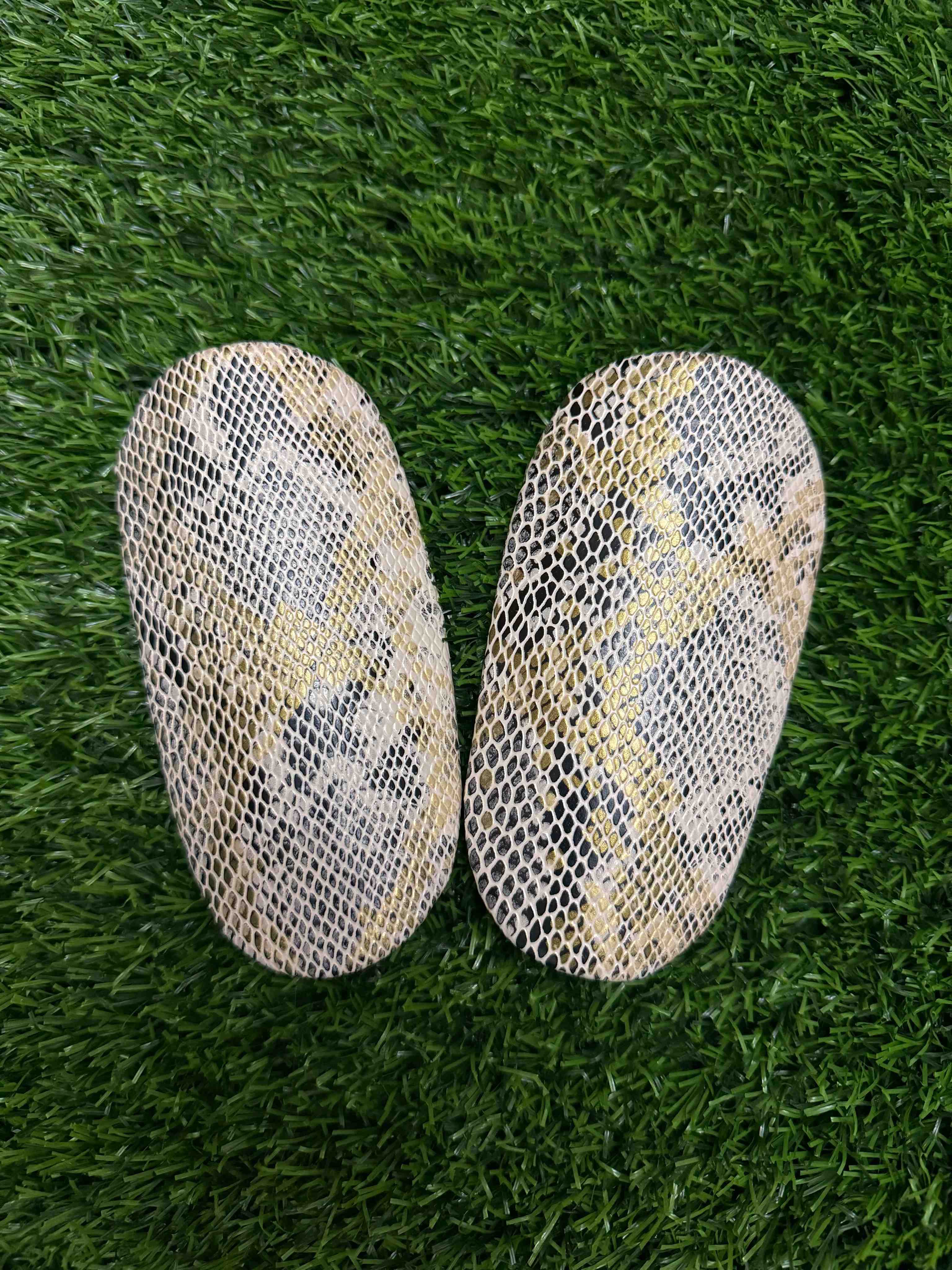 قلم بند مینی چرمی سفید طلایی