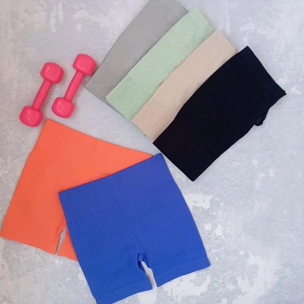 شورتک زنانه سیملس کبریتی باسن پفکی کد 135