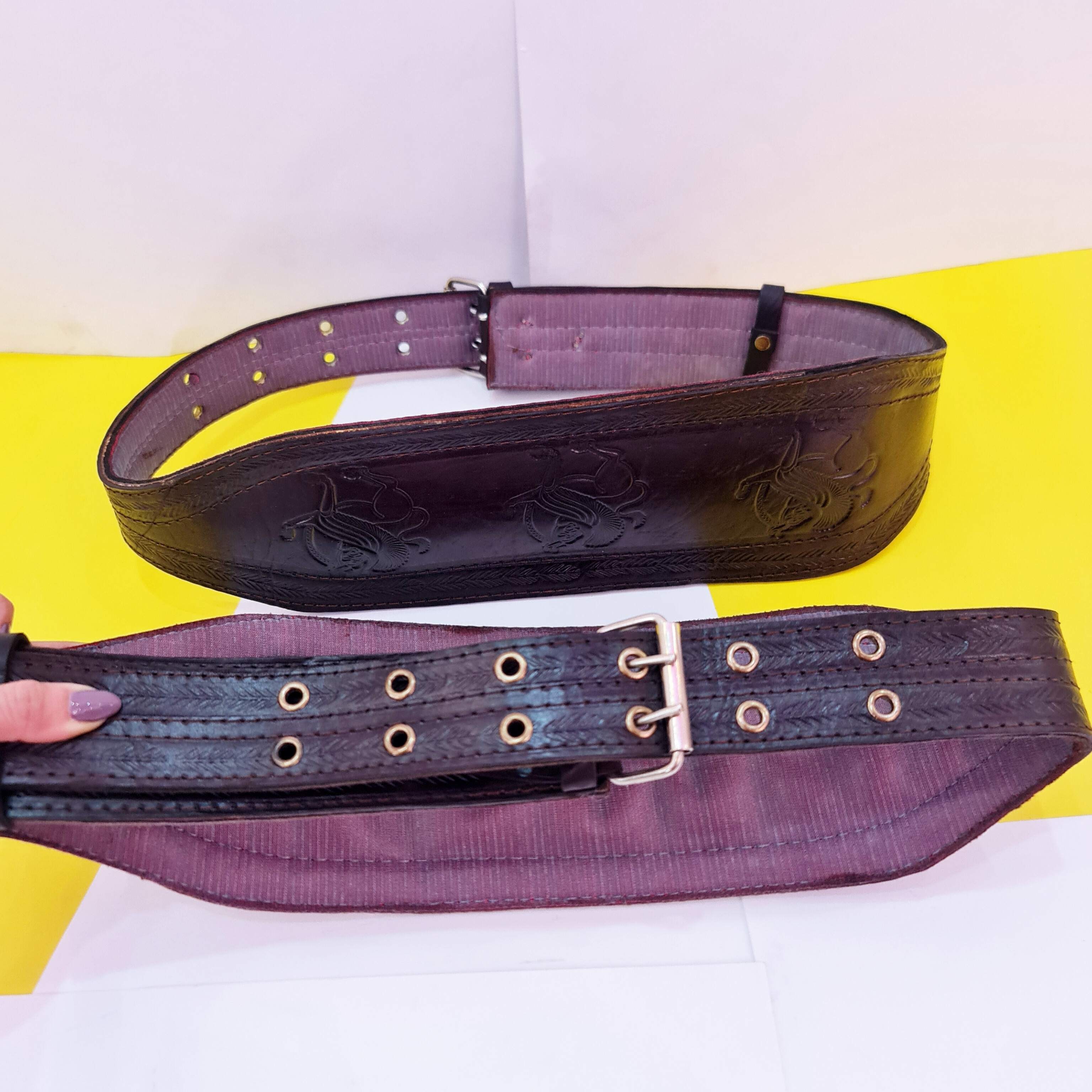 کمربند ورزشی چرم بالشتک دار