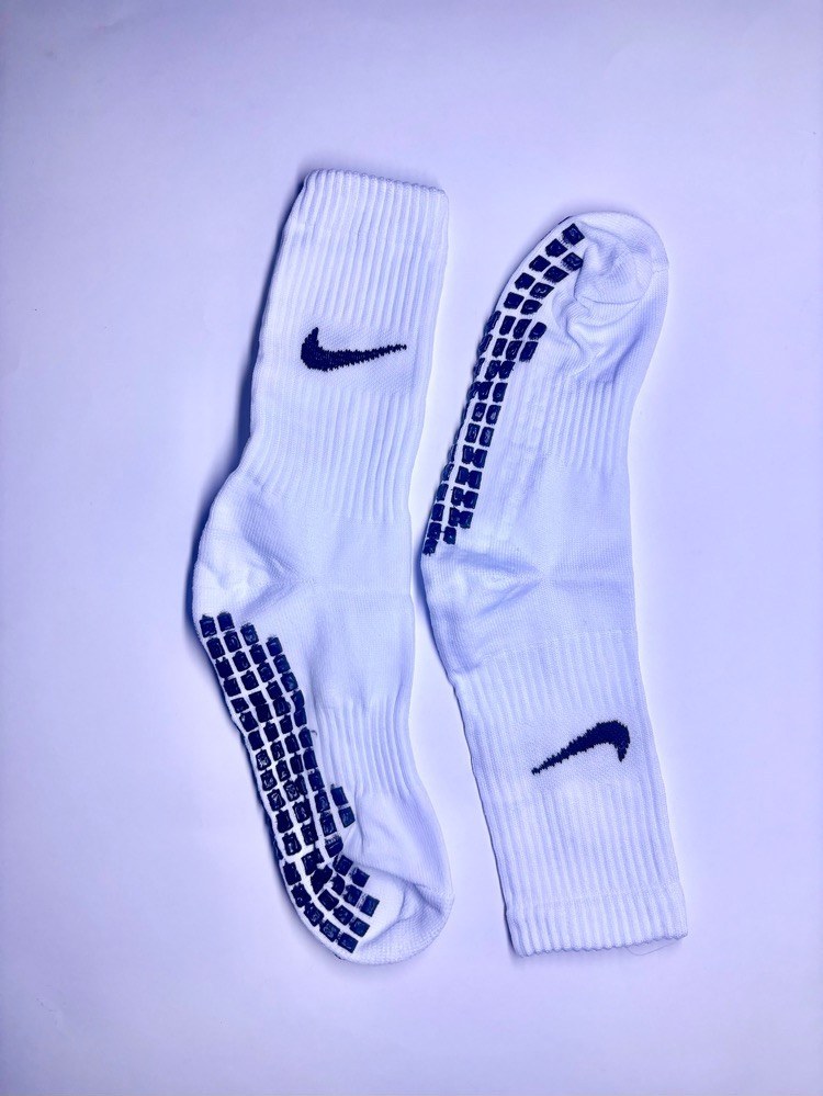 جوراب ورزشی استپ‌دار طرح نایک مدل سفید با زیره گریپ‌دار