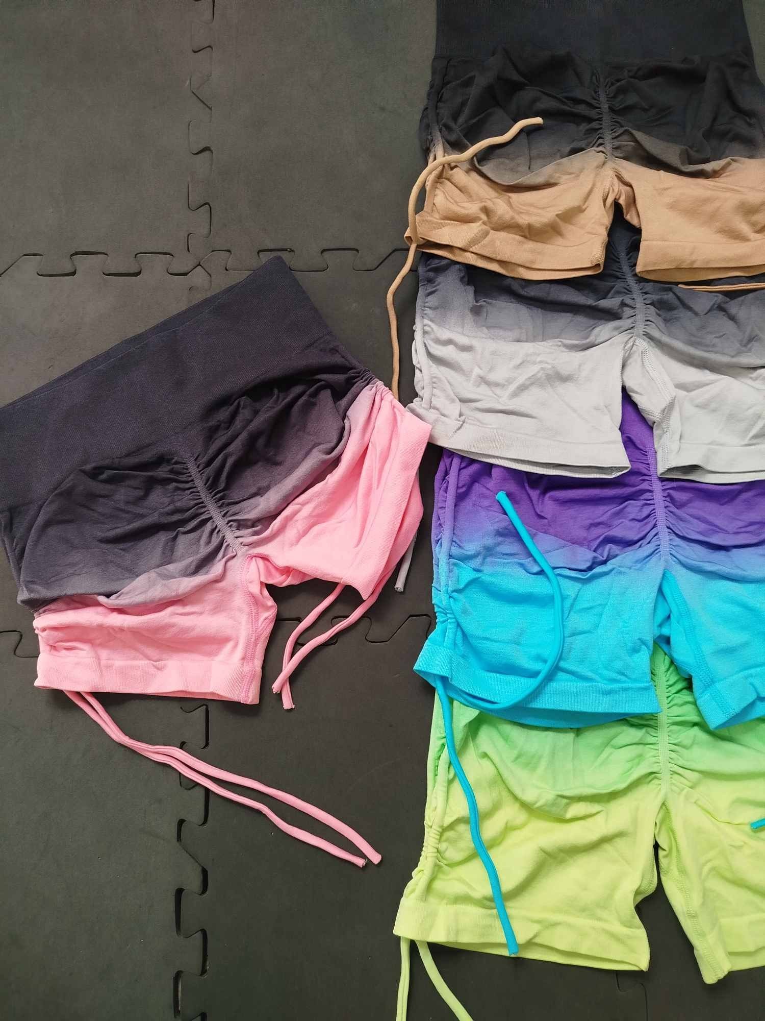 شورتک ورزشی آمبره گت دار زنانه