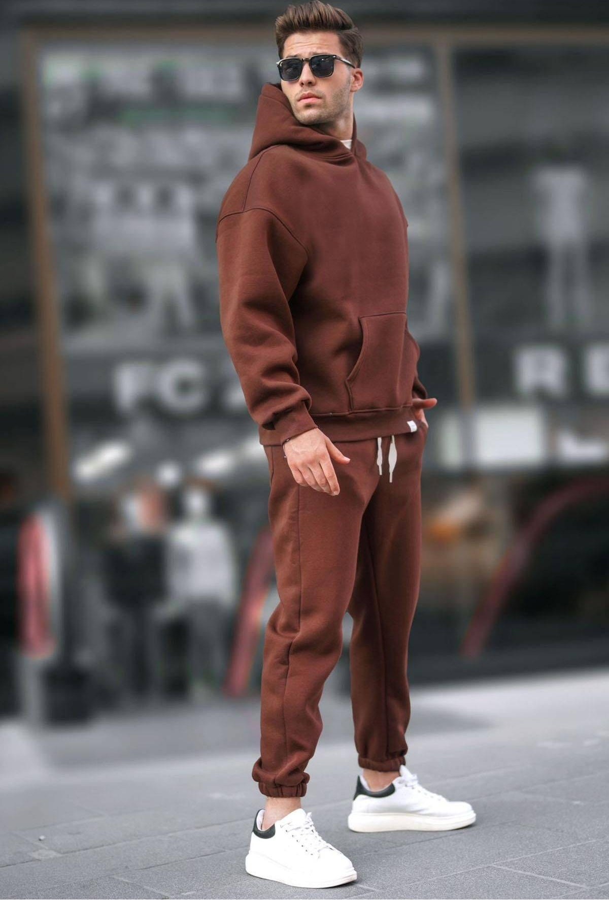 ست لباس ورزشی مردانه هودی و شلوار کلاه دار رنگ کرم