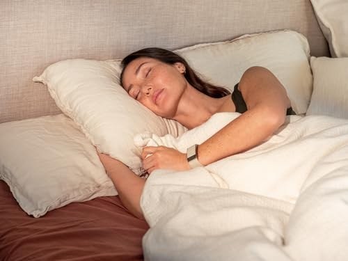 مچ بند ورزشی WHOOP 4.0 با اشتراک ۱۲ ماهه