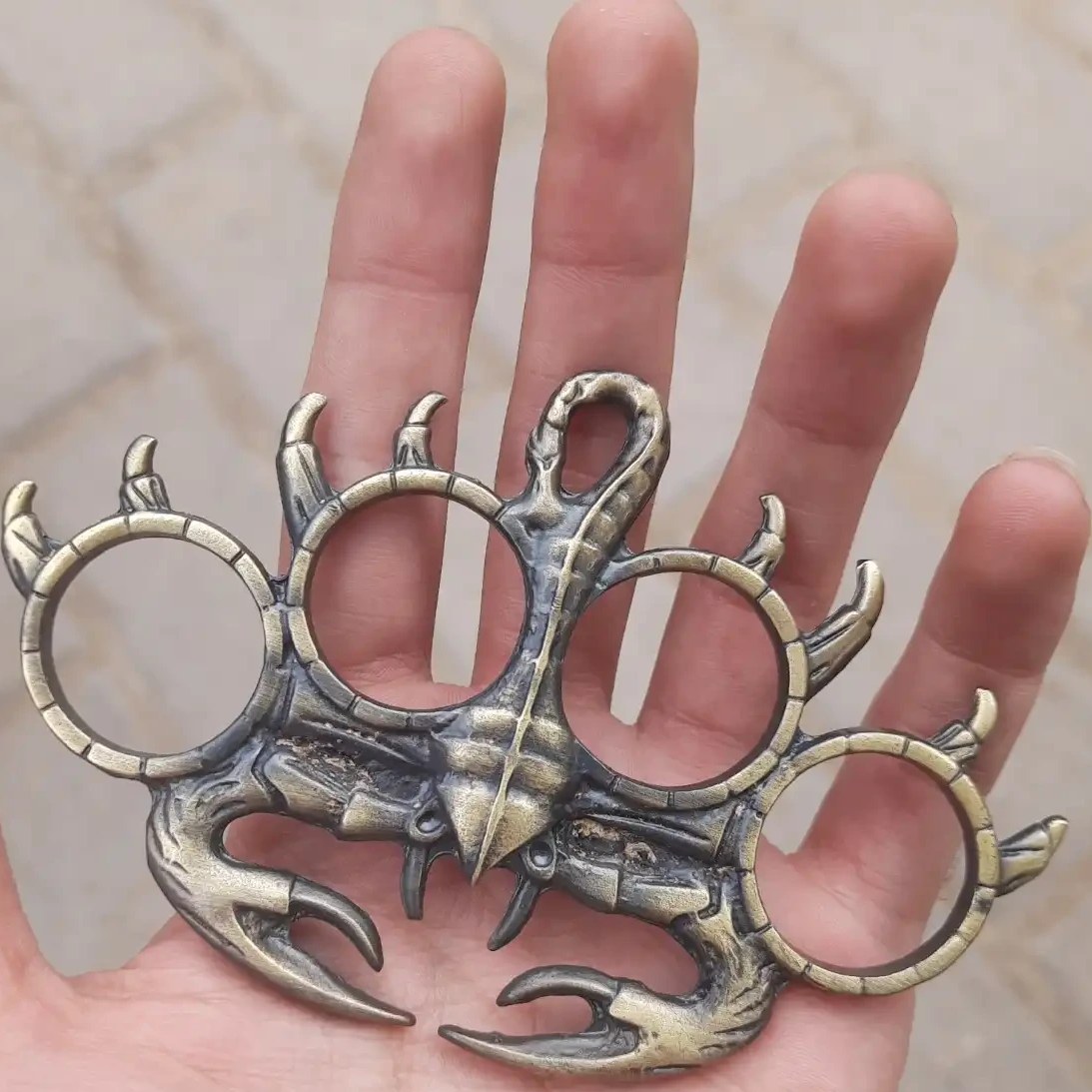 پنجه بوکس طرح عقرب