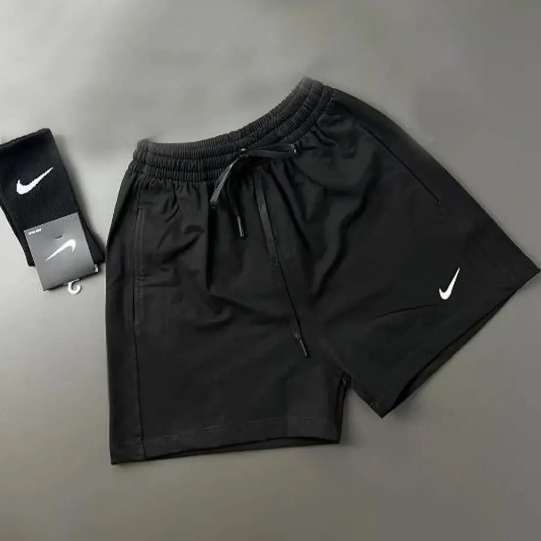 شورتک ورزشی زنانه نایک مدل Performance رنگ سبز