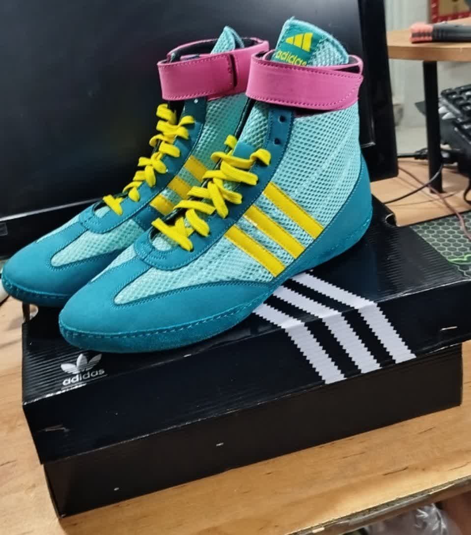 کفش کشتی آدیداس کامبت آبی فیروزه‌ای