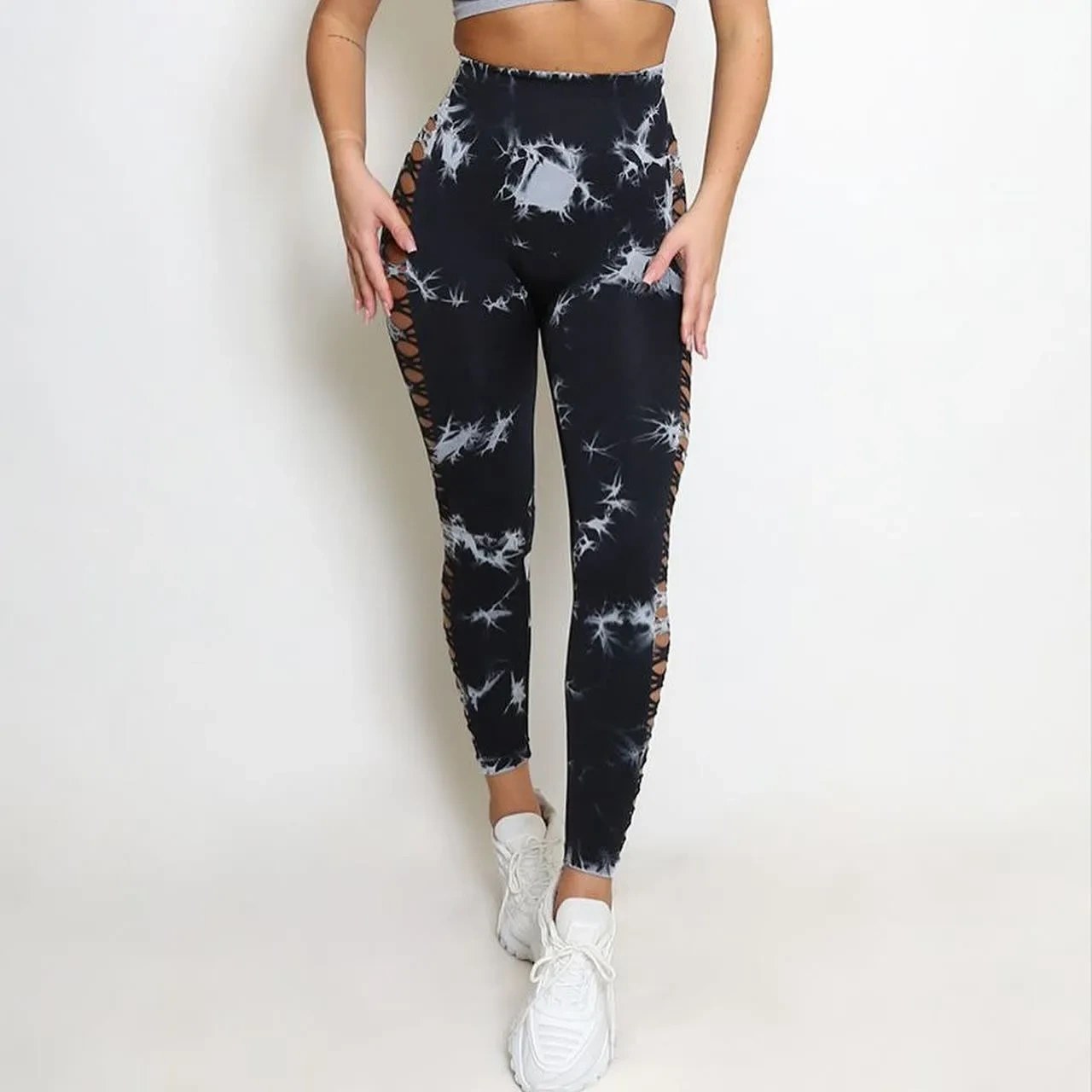 لگ ورزشی زنانه سیملس زاپدار رنگی