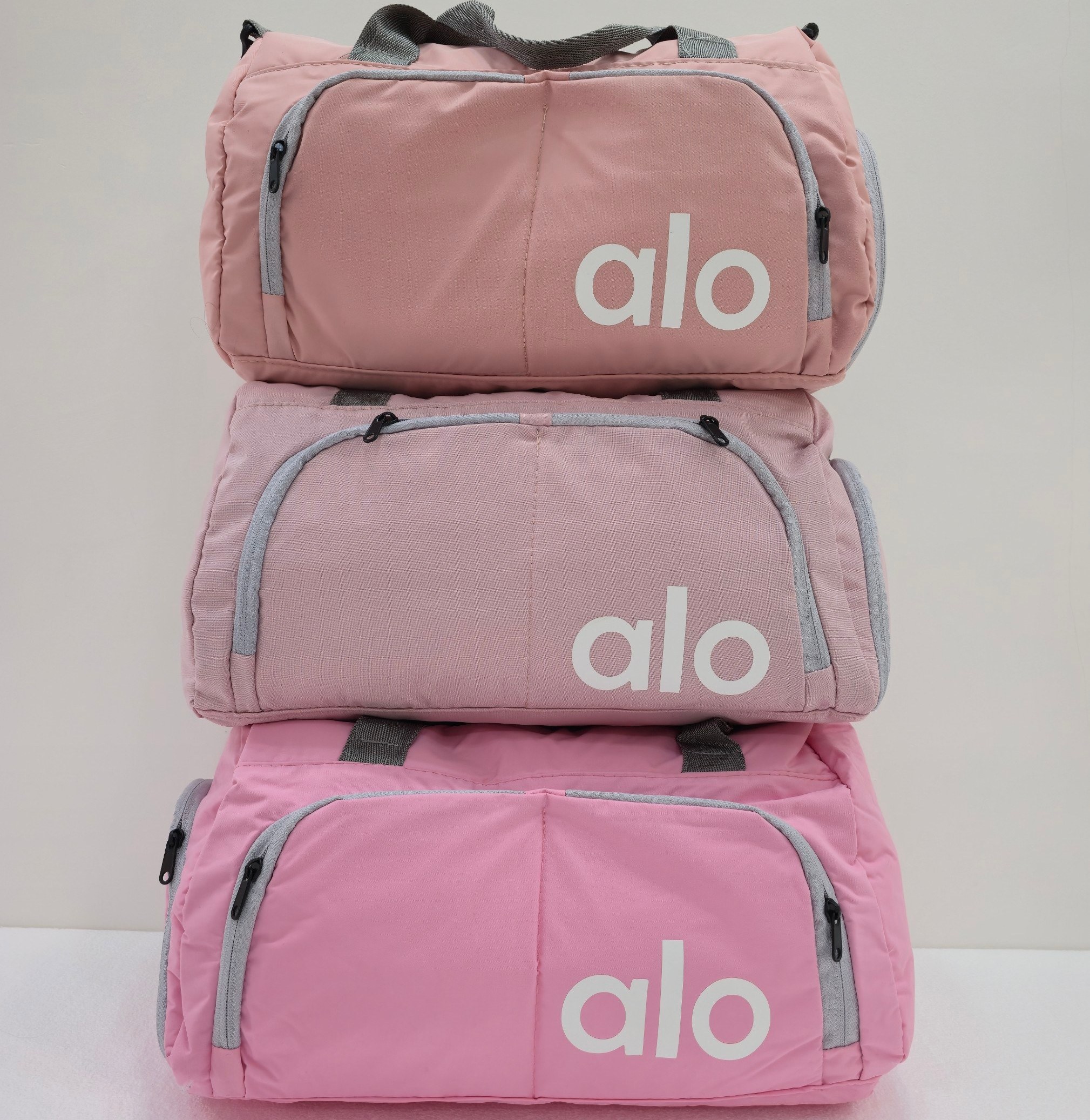 ساک باشگاهی زنانه مدل ALO جاکفشی دار نسکافه ای