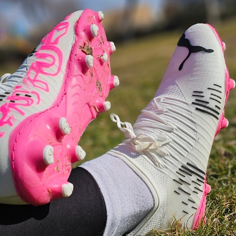 کفش فوتبال پوما فیوچر مشکی بنفش مدل VM1471