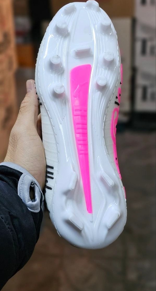 کفش فوتبال پوما فیوچر مشکی بنفش مدل VM1471