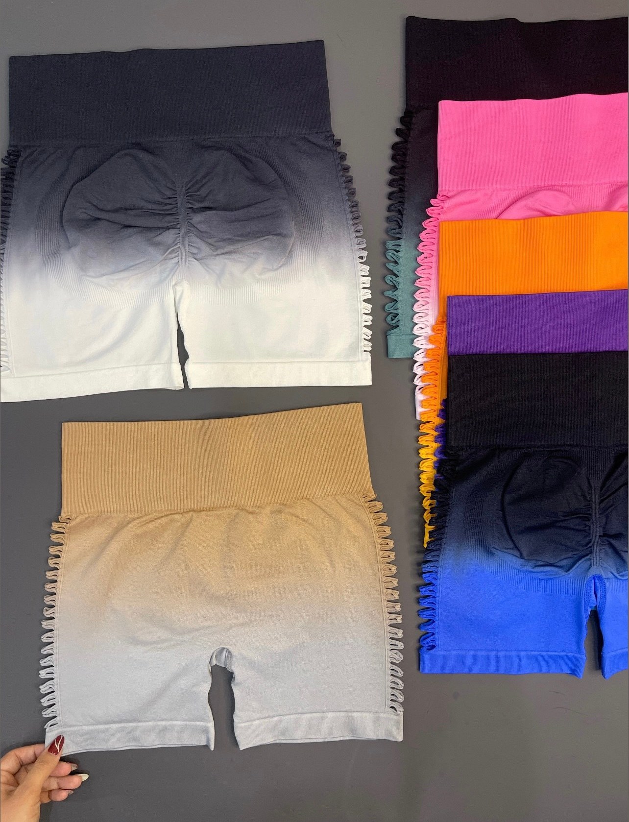 شلوارک ورزشی زنانه مدل سیملس زاپدار آمبره کد 0619