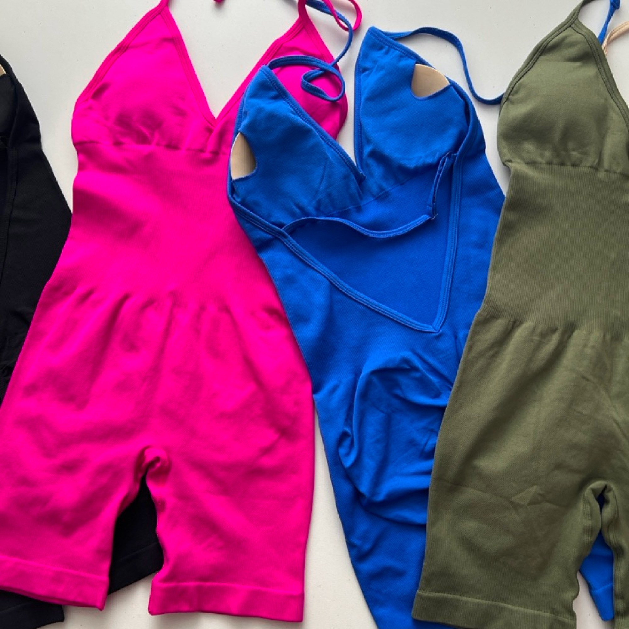 سرهمی ورزشی زنانه بکلس کرم