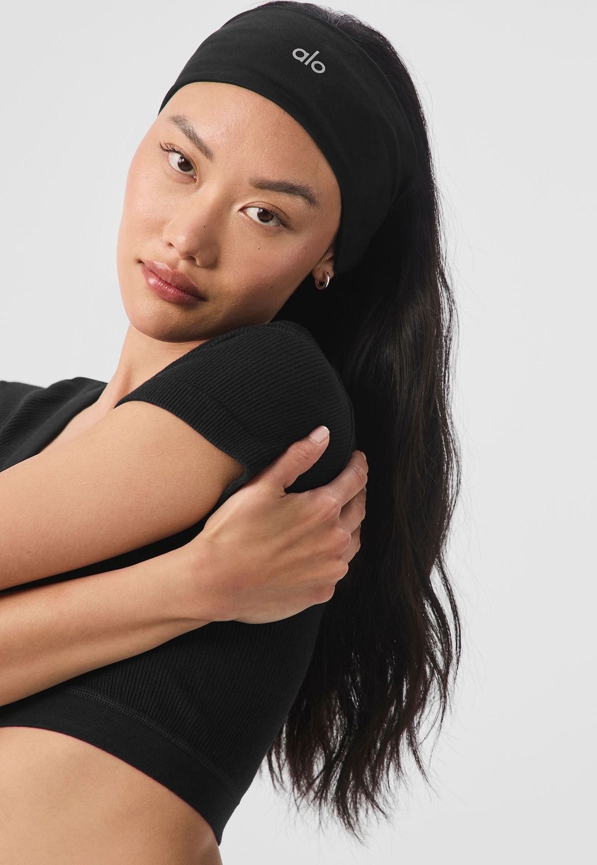 هدبند ورزشی ALO | سبک، ضدتعریق و استایل‌پسند | مشکی