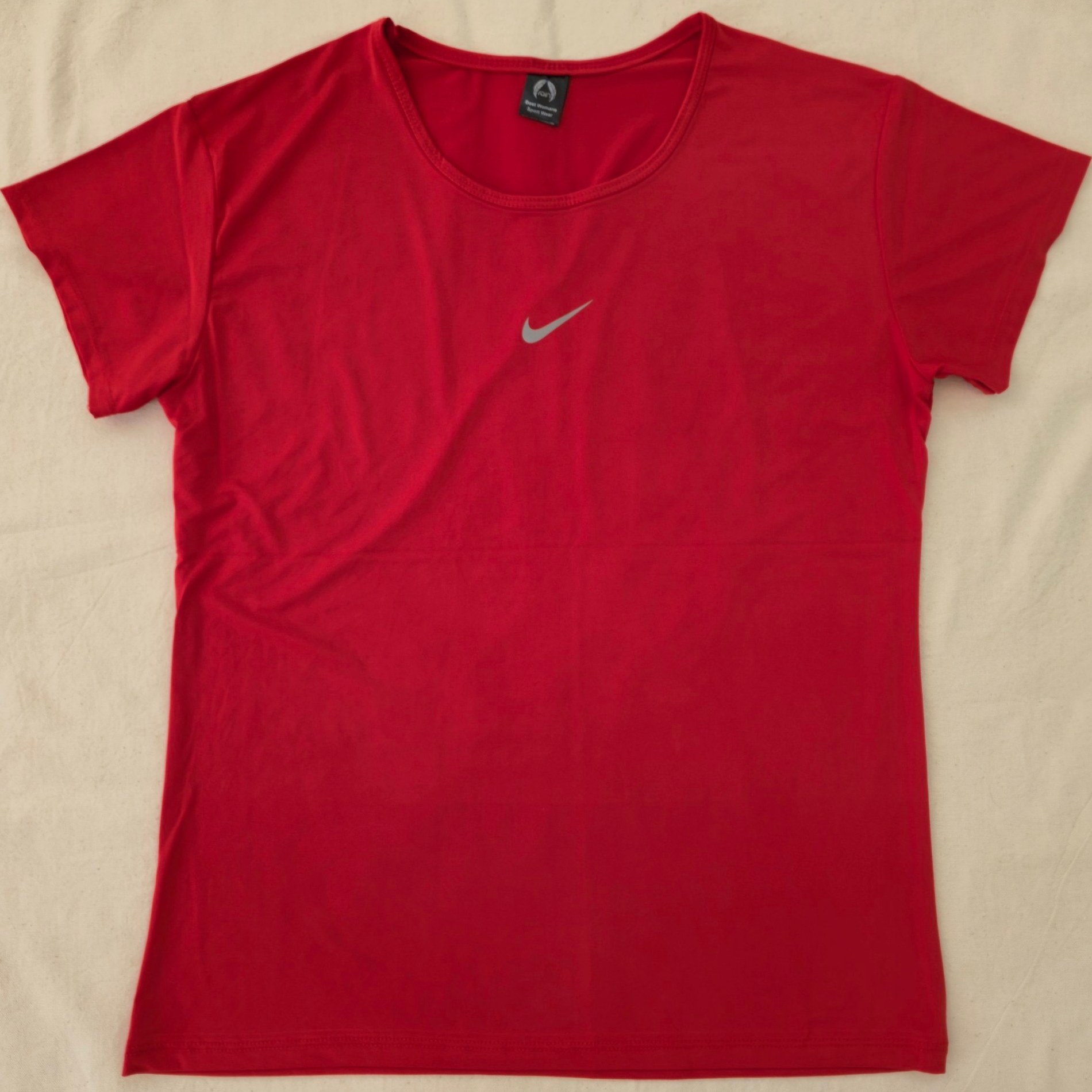 تیشرت ورزشی زنانه نایکی مدل یقه گرد