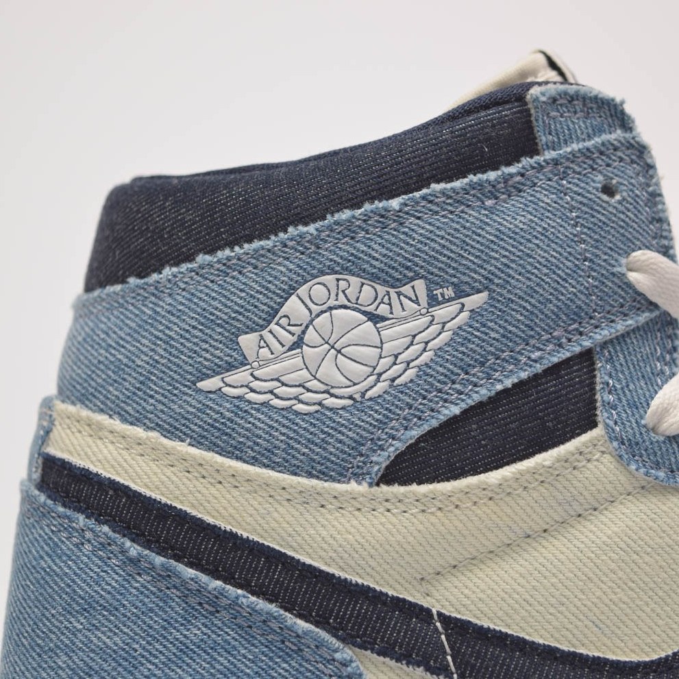 کفش بسکتبال نایکی مدل Jordan 1 Retro High رنگ آبی