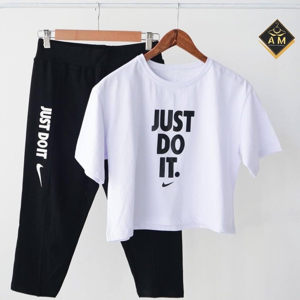 ست ورزشی زنانه کراپ شلوارک نایکی و جاست دوایت رنگ سفید