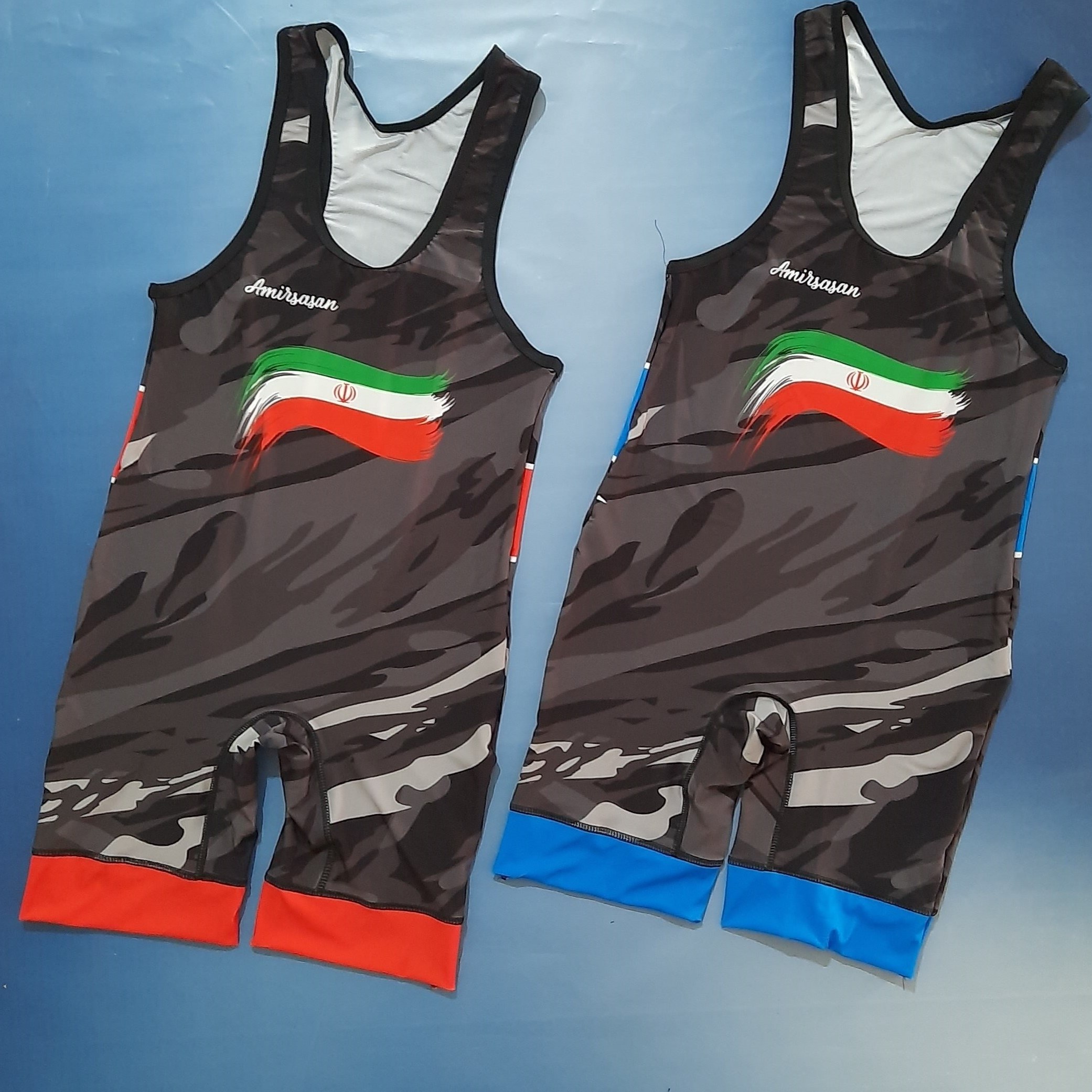 لباس کشتی المپیک ۲۰۲۴ رنگ آبی و قرمز