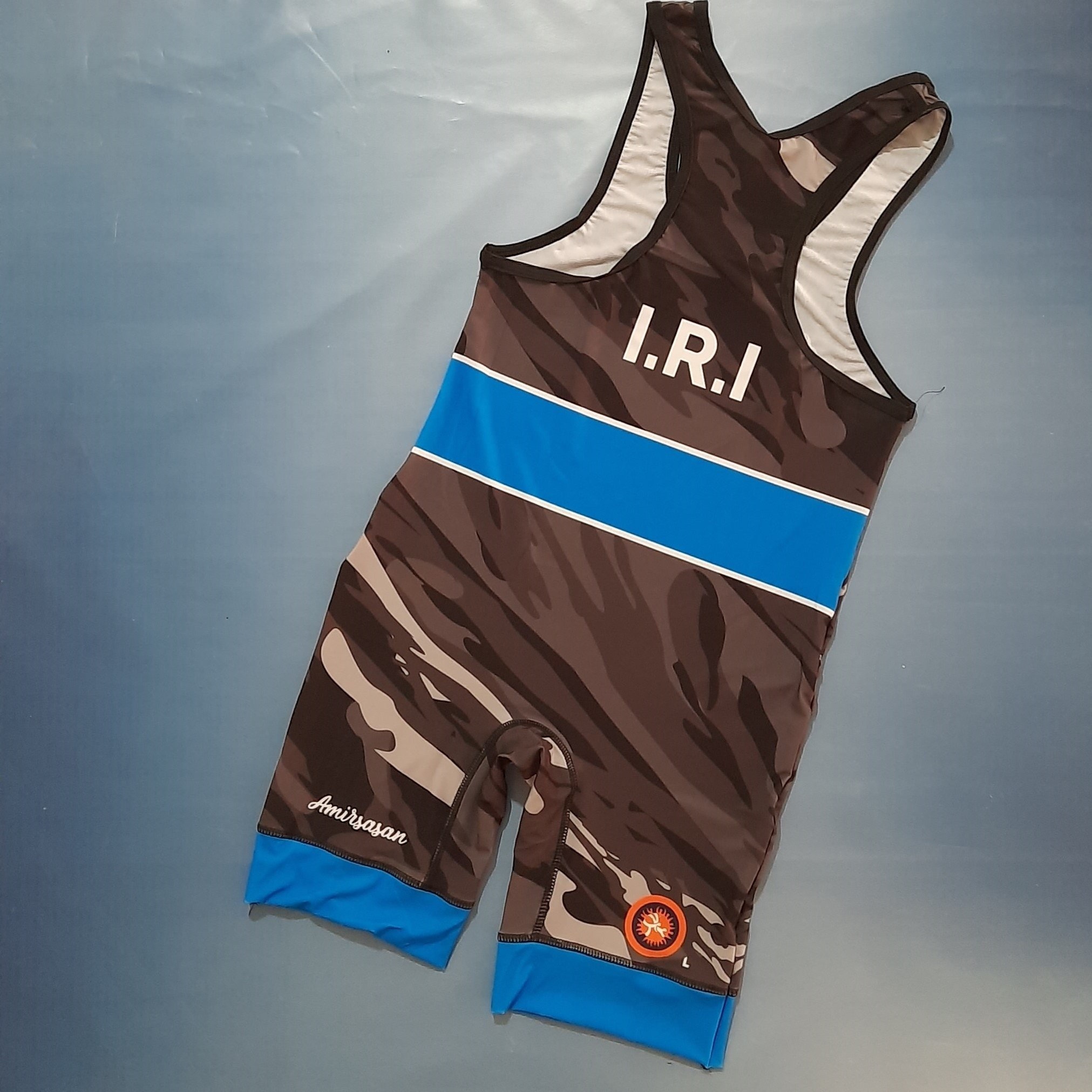 لباس کشتی المپیک ۲۰۲۴ رنگ آبی و قرمز