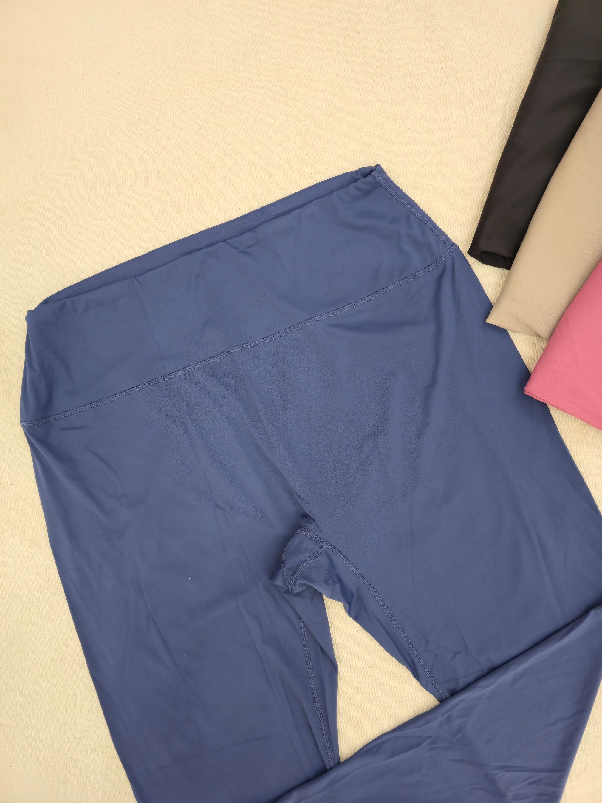 شلوار ورزشی زنانه سایزبزرگ مشکی