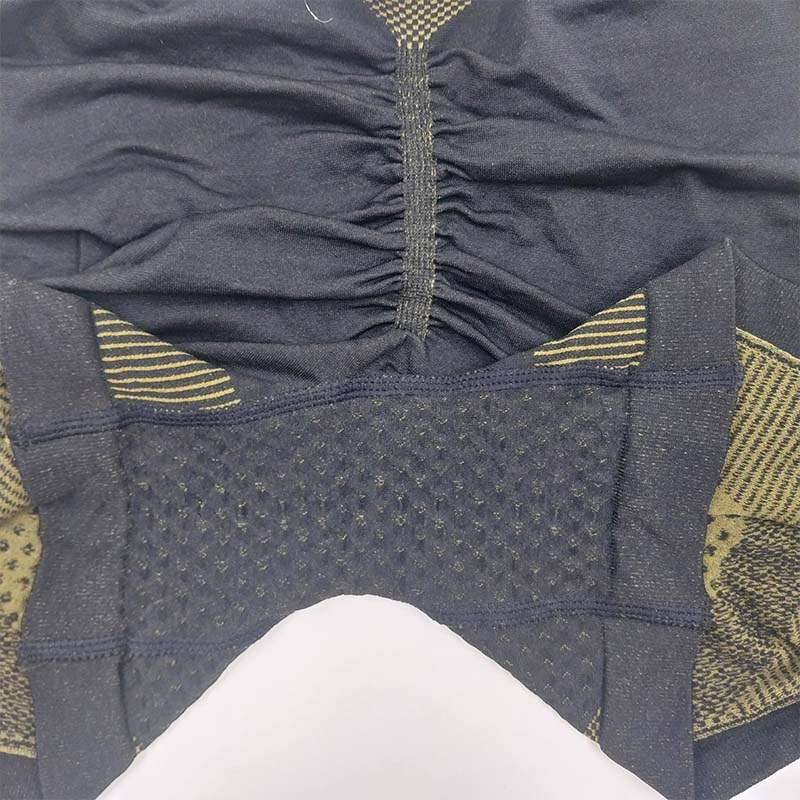 شورتک ورزشی زنانه سیملس پشت چین سایز ۳۸ تا ۴۴