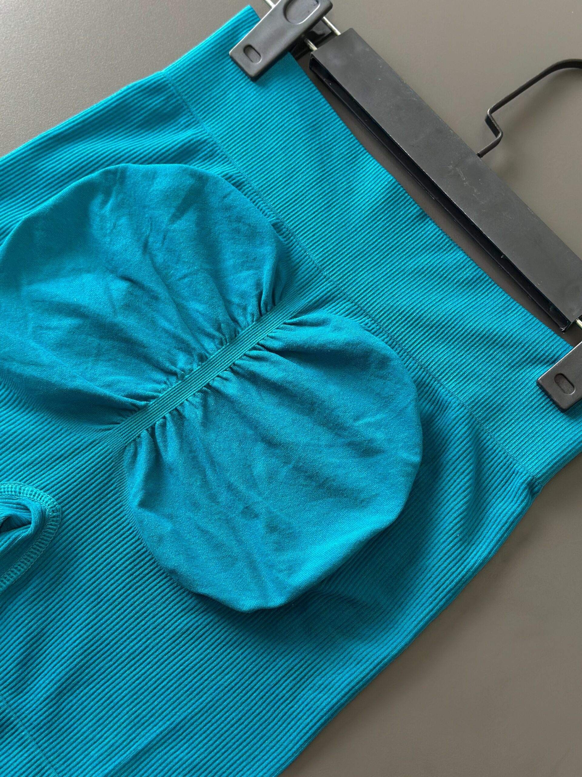 ست ورزشی زنانه نیمتنه و شورتک سیملس سایز ۳۶ تا ۴۲