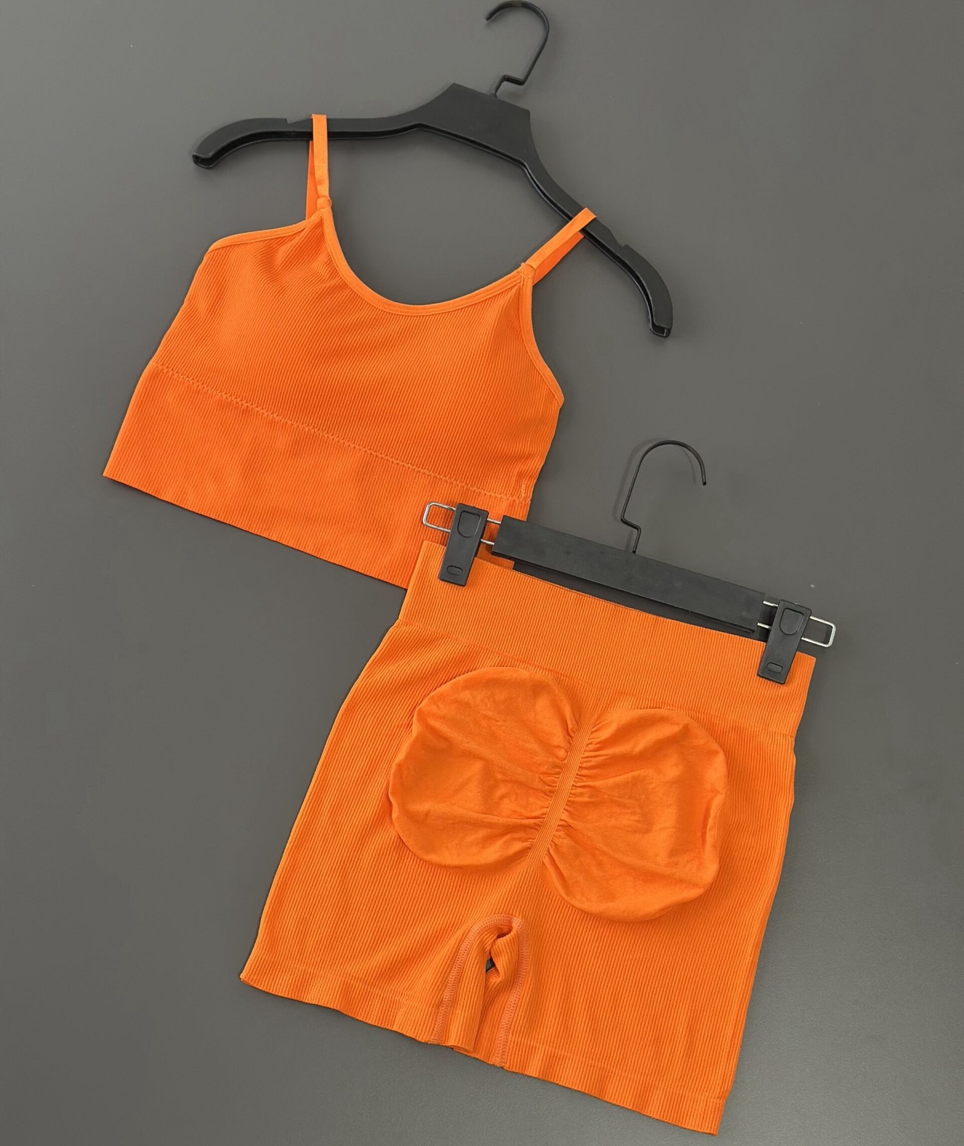 ست ورزشی زنانه نیمتنه و شورتک سیملس سایز ۳۶ تا ۴۲