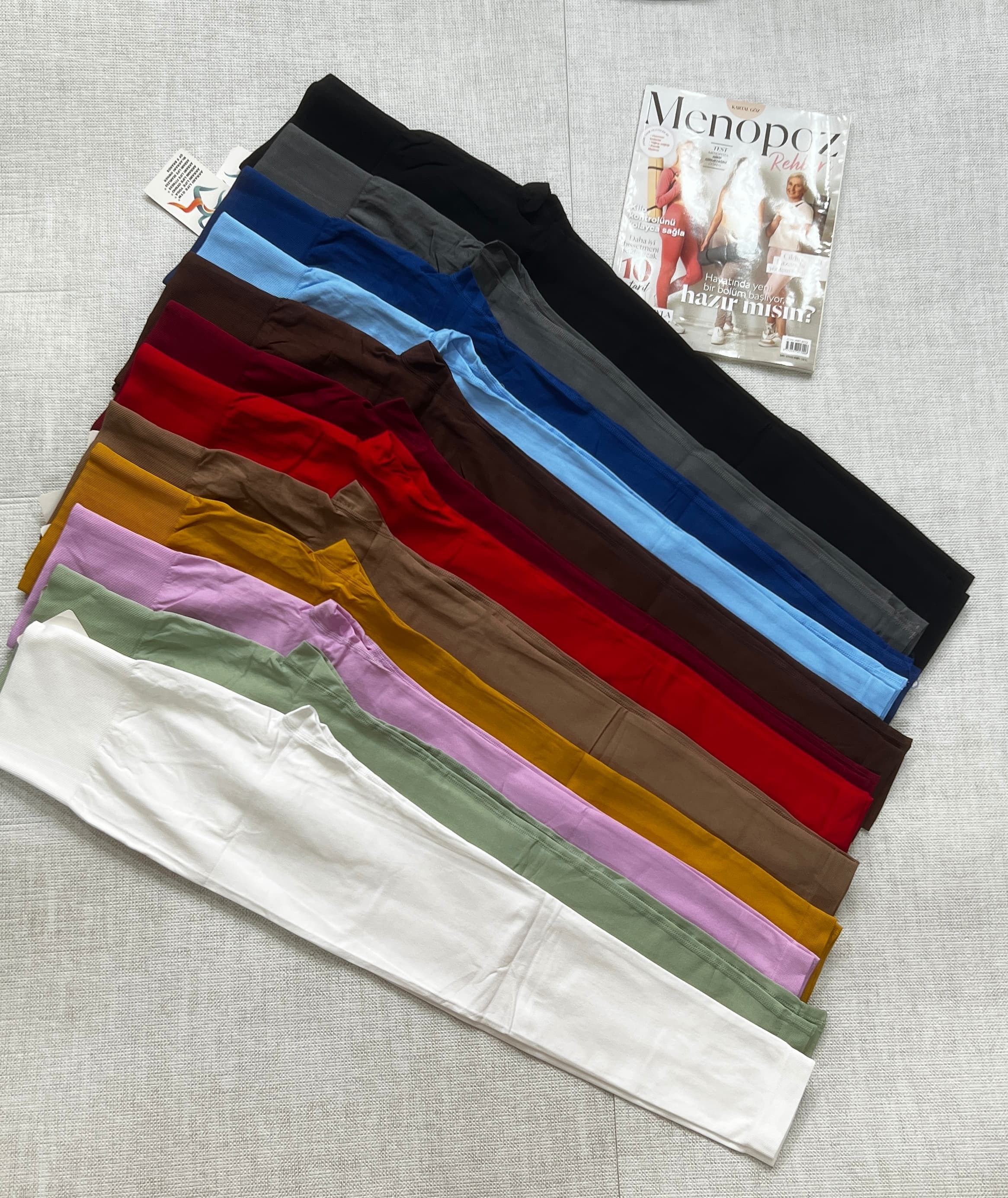 لگ ورزشی زنانه سیملس پشت چین کد 205