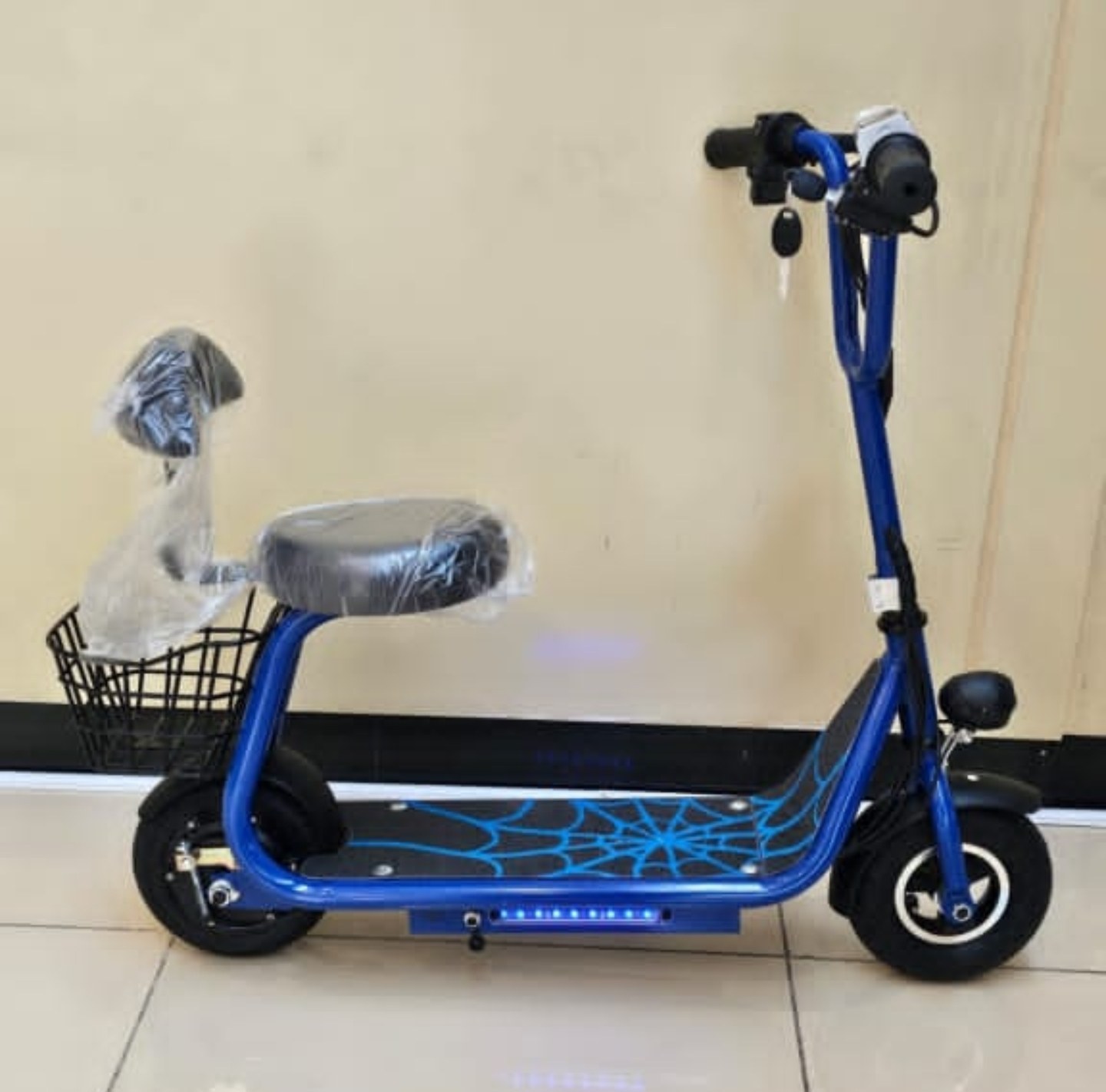 اسکوتر برقی هارلی مینی سبد دار مناسب ۶ تا ۱۲ سال