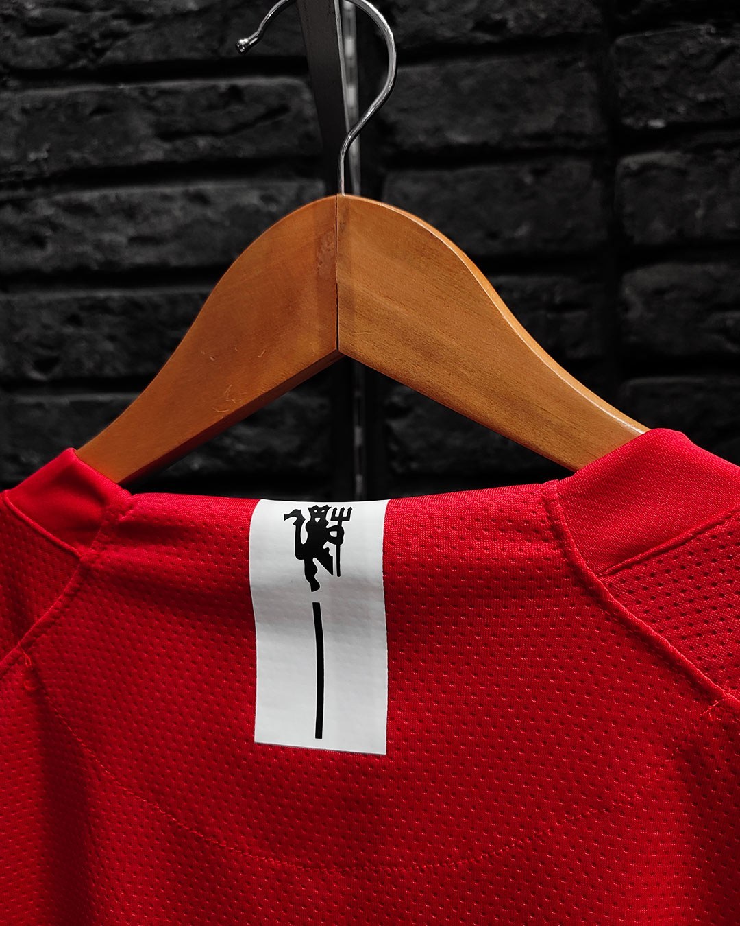 لباس فوتبال منچستر یونایتد ۲۰۰۸ قرمز آستین بلند