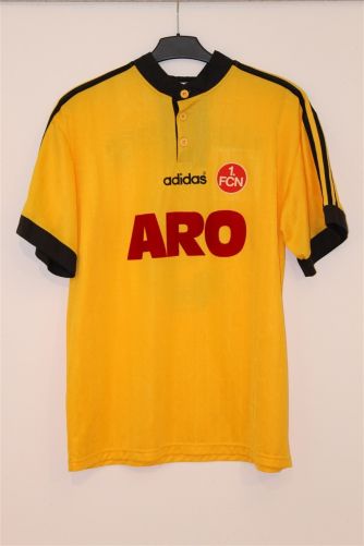 پیراهن دوم 1. FC Nürnberg ۹۶-۹۷