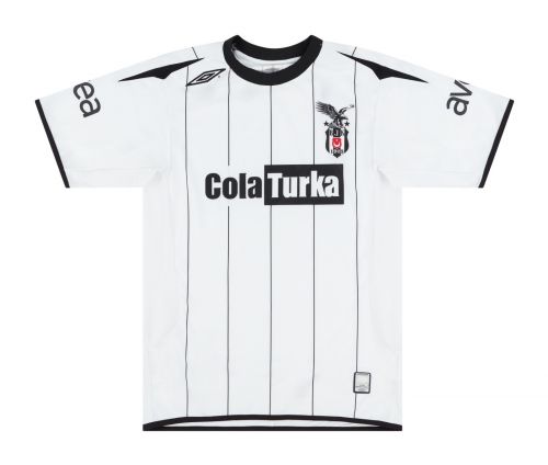 پیراهن اول Beşiktaş ۰۶-۰۷