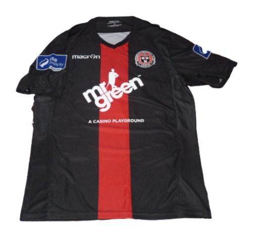 پیراهن اول Bohemian FC ۲۰۱۴