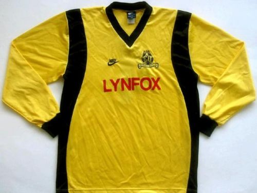 پیراهن اول Cambridge United ۸۶-۸۷