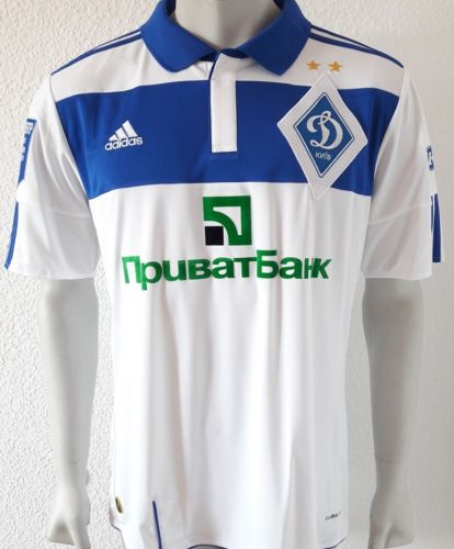 پیراهن اول Dynamo Kyiv ۱۱-۱۲