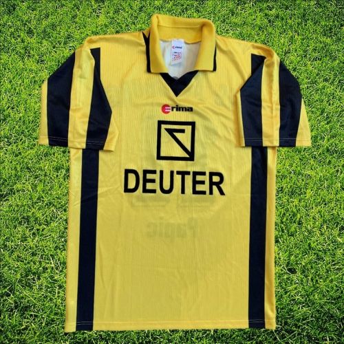 پیراهن سوم FC Augsburg ۰۳-۰۴