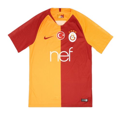 پیراهن اول Galatasaray ۱۸-۱۹