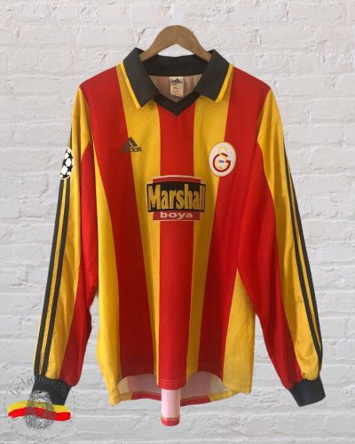 Galatasaray 1999-00 Home Kit